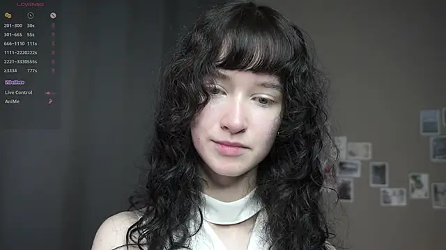 Snapshot of DellaLeck chatting on 06.30.26 DellaLeck online show from 06.30.26