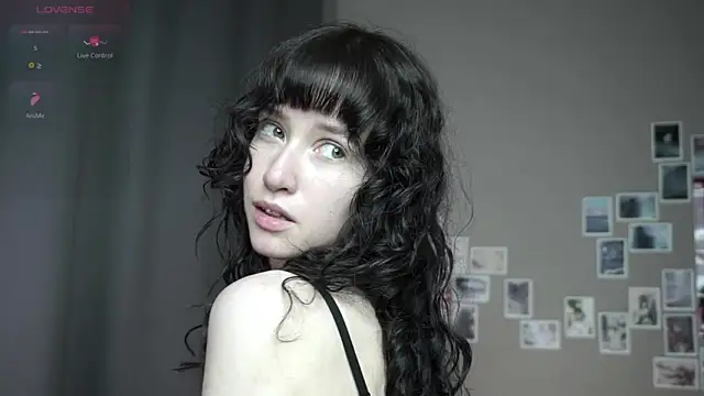 Snapshot of DellaLeck chatting on 07.03.26 DellaLeck online show from 07.03.26
