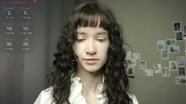 Snapshot of DellaLeck chatting on 07.25.26 DellaLeck online show from 07.25.26