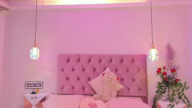 Snapshot of SofiaBloomm chatting on 05.16.26 SofiaBloomm online show from 05.16.26