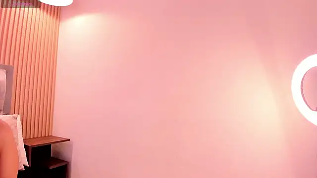 Snapshot of Sulay_Kim chatting on 04.02.26 Sulay Kim online show from 04.02.26