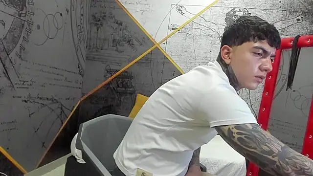 Snapshot of Gury_tattoo chatting on 04.15.26 Gury tattoo online show from 04.15.26