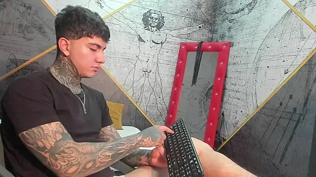 Snapshot of Gury_tattoo chatting on 04.16.26 Gury tattoo online show from 04.16.26