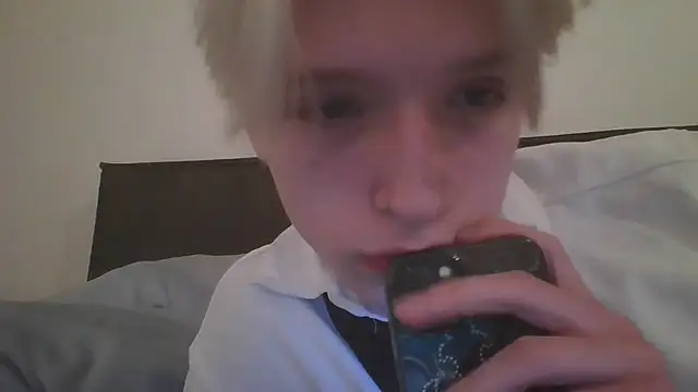 Snapshot of femtwinkangel chatting on 03.20.26 femtwinkangel online show from 03.20.26