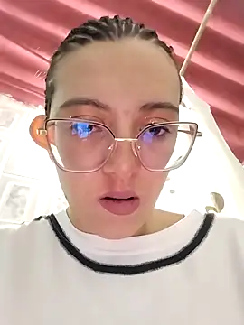 Greta silber26 online show from 04.29.26