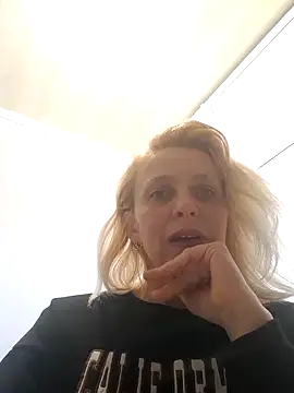 MiaLove183 online show from 04.04.26