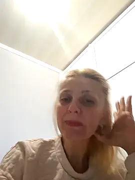 MiaLove183 online show from 04.11.26