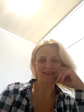 MiaLove183 online show from 04.14.26