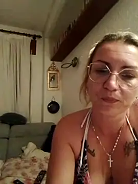 Snapshot of pamela661 chatting on 07.15.26 pamela661 online show from 07.15.26