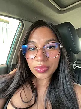 Snapshot of breenda01 chatting on 04.06.26 breenda01 online show from 04.06.26