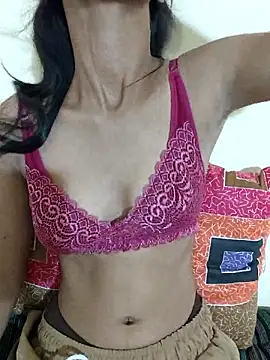 Curvy Amyra online show from 06.11.26