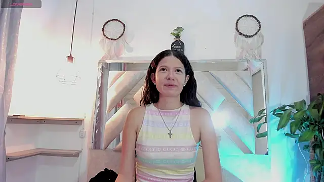 sofy bonnet1 online show from 04.23.26