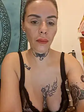 Snapshot of chiquitilla41 chatting on 05.23.26 chiquitilla41 online show from 05.23.26