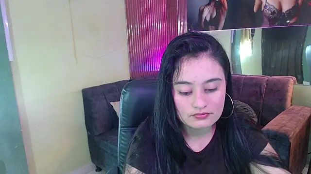 Snapshot of gabriela_tm1 chatting on 05.28.26 gabriela tm1 online show from 05.28.26