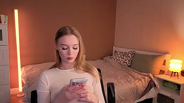 Sellina moon online show from 04.30.26