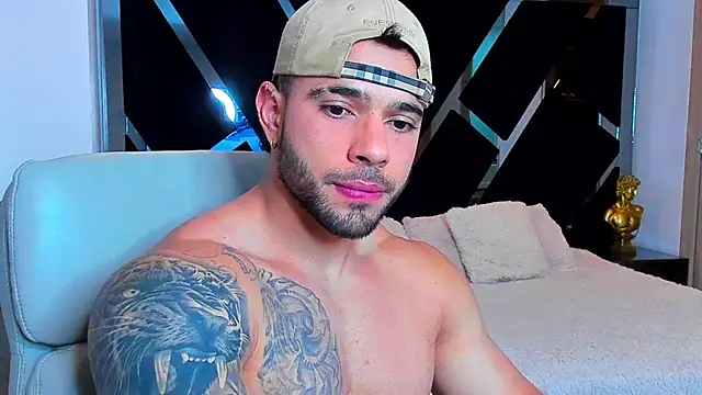 Snapshot of Raytorres chatting on 04.23.26 Raytorres online show from 04.23.26