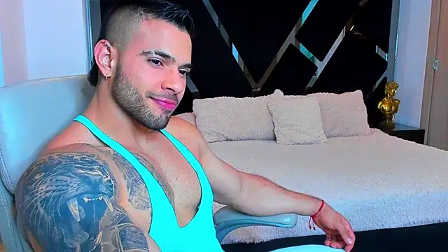Snapshot of Raytorres chatting on 04.27.26 Raytorres online show from 04.27.26