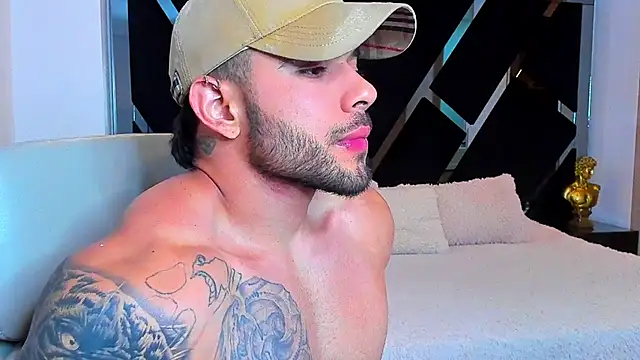 Snapshot of Raytorres chatting on 05.03.26 Raytorres online show from 05.03.26