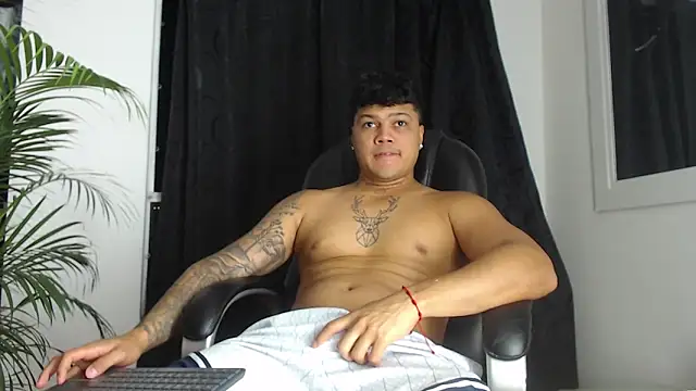 Snapshot of Pedro_x777 chatting on 04.01.26 Pedro x777 online show from 04.01.26