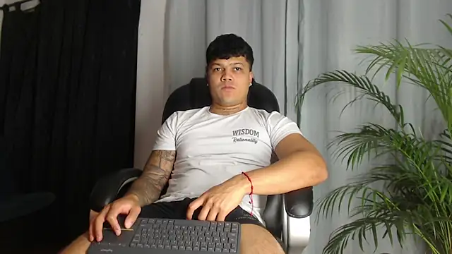 Snapshot of Pedro_x777 chatting on 04.02.26 Pedro x777 online show from 04.02.26