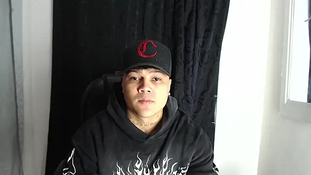 Snapshot of Pedro_x777 chatting on 04.11.26 Pedro x777 online show from 04.11.26