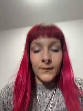 Snapshot of Amelie-RedHoney chatting on 06.07.26 Amelie-RedHoney online show from 06.07.26