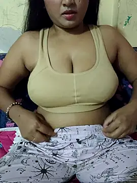 Tridha 2 online show from 04.18.26