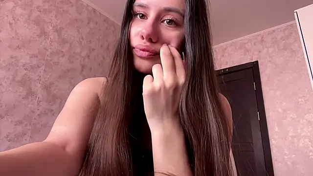 Snapshot of SO_Sofi chatting on 04.18.26 SO Sofi online show from 04.18.26