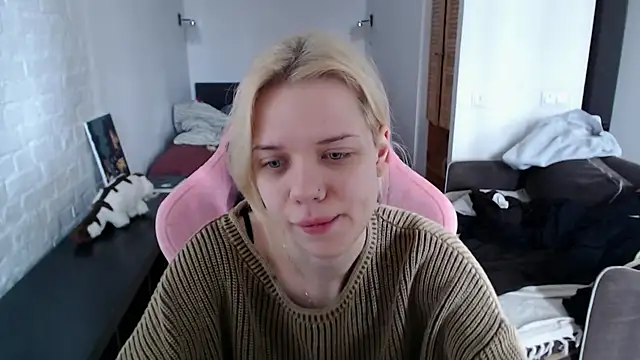 Snapshot of TenderChloe chatting on 04.05.26 TenderChloe online show from 04.05.26