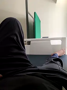 B S0051 online show from 04.23.26