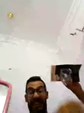 Snapshot of Alimohamed08 chatting on 07.14.26 Alimohamed08 online show from 07.14.26
