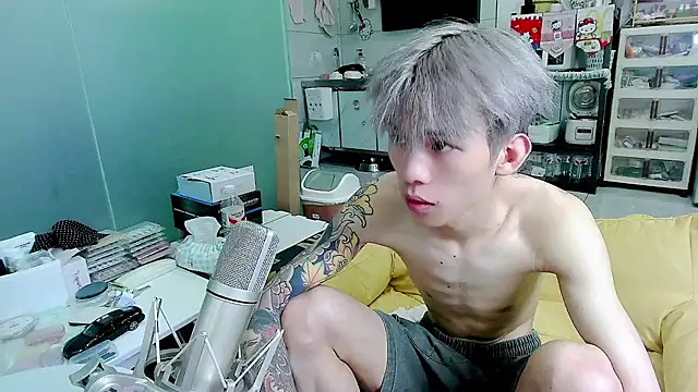 Snapshot of zzzzppp3 chatting on 08.06.26 zzzzppp3 online show from 08.06.26