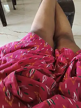 Snapshot of Tamil-swathi99 chatting on 05.28.26 Tamil-swathi99 online show from 05.28.26