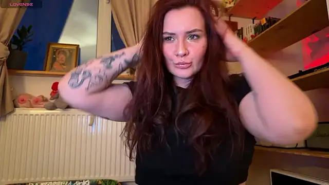 Snapshot of AurikTrix chatting on 03.25.26 AurikTrix online show from 03.25.26