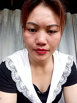 Snapshot of meg_06 chatting on 05.17.26 meg 06 online show from 05.17.26