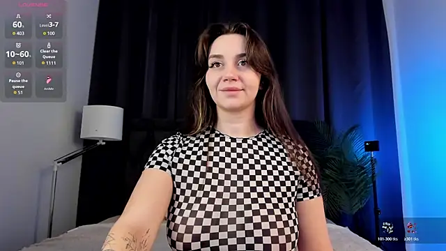 Snapshot of Domirelle chatting on 03.26.26 Domirelle online show from 03.26.26