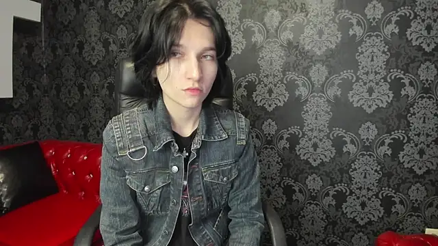 Snapshot of AdonBev chatting on 05.17.26 AdonBev online show from 05.17.26