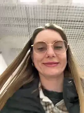 Snapshot of FReyja_44 chatting on 04.11.26 FReyja 44 online show from 04.11.26