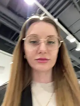 Snapshot of FReyja_44 chatting on 04.27.26 FReyja 44 online show from 04.27.26