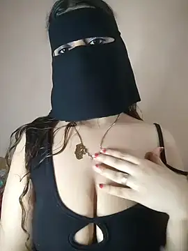 Snapshot of Yasmin_Oh chatting on 06.16.26 Yasmin Oh online show from 06.16.26
