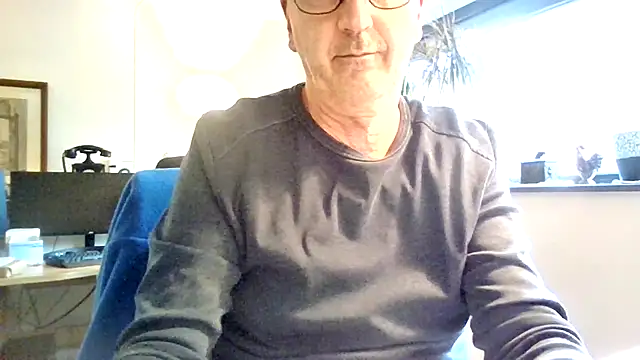 Snapshot of HotLucas66 chatting on 03.30.26 HotLucas66 online show from 03.30.26