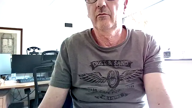Snapshot of HotLucas66 chatting on 04.20.26 HotLucas66 online show from 04.20.26