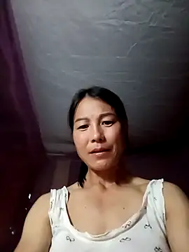 Snapshot of -Numin- chatting on 04.04.26 -Numin- online show from 04.04.26
