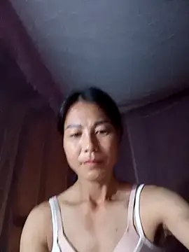 Snapshot of -Numin- chatting on 04.06.26 -Numin- online show from 04.06.26