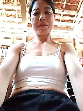 Snapshot of -Numin- chatting on 04.10.26 -Numin- online show from 04.10.26