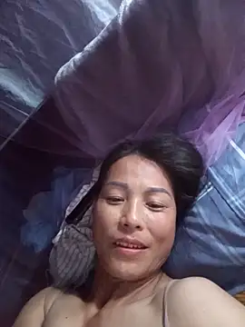 Snapshot of -Numin- chatting on 04.18.26 -Numin- online show from 04.18.26