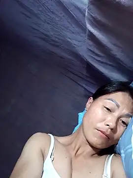 Snapshot of -Numin- chatting on 04.19.26 -Numin- online show from 04.19.26
