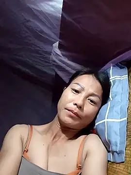 Snapshot of -Numin- chatting on 04.24.26 -Numin- online show from 04.24.26