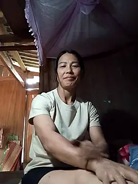 Snapshot of -Numin- chatting on 05.05.26 -Numin- online show from 05.05.26