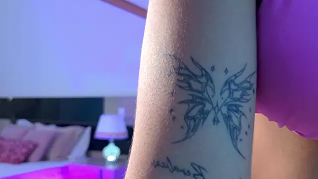 LindaBenetti online show from 03.30.26